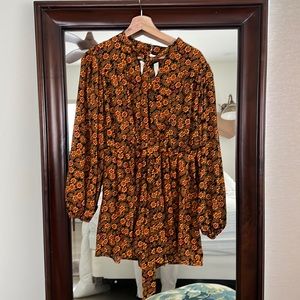 Top shop 60's style Romper with keyhole necktie, size 8 never worn